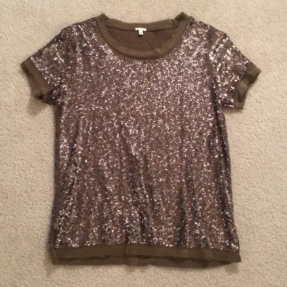 Olive green sequin T shirt - like new!
